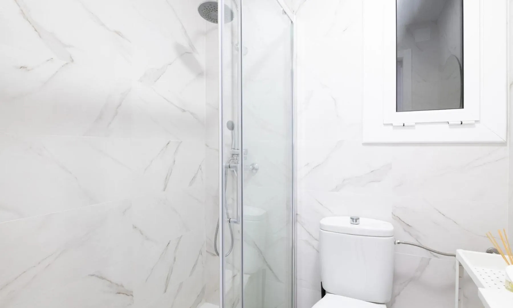 Apartamento Nuevo Con Encanto En Sagrada Familia 바르셀로나 0*,